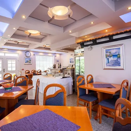 Marina Bed and breakfast *