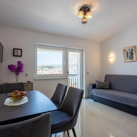 Marina Bed and breakfast Okrug Gornji