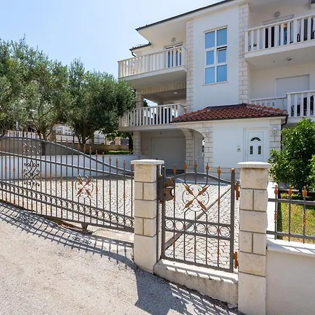Marina Bed and breakfast Okrug Gornji