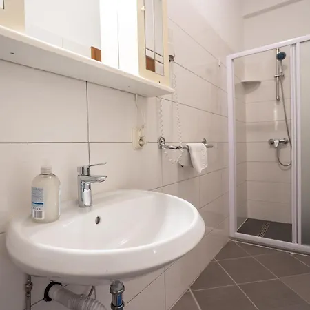 Bed and breakfast Marina Okrug Gornji