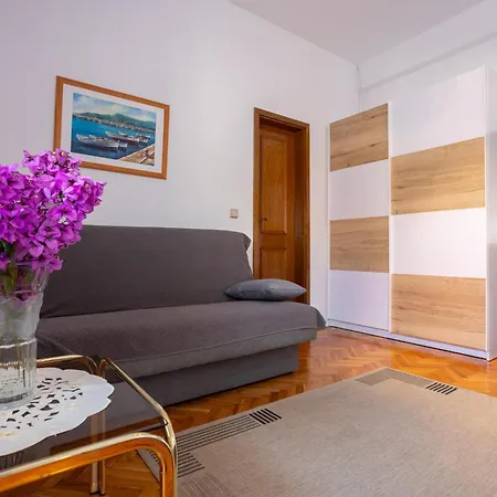 Marina Bed and breakfast Okrug Gornji