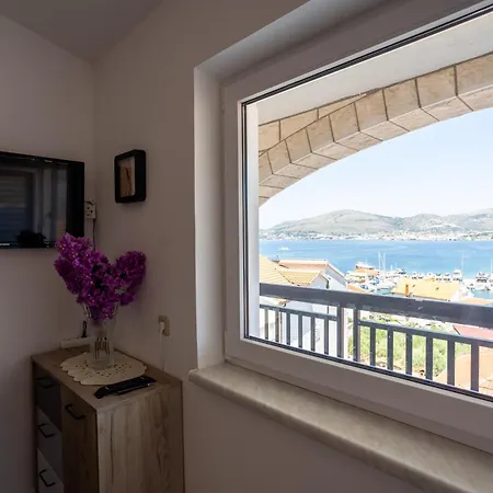 Marina Bed and breakfast *