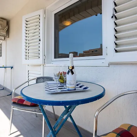 Marina Bed and breakfast