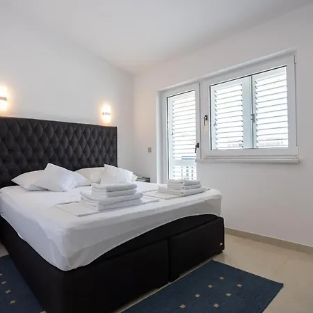 Marina Bed & Breakfast