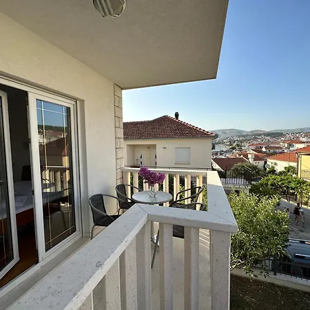 Marina Bed & Breakfast *