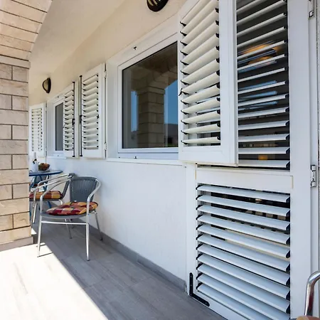 Marina Bed & Breakfast Okrug Gornji